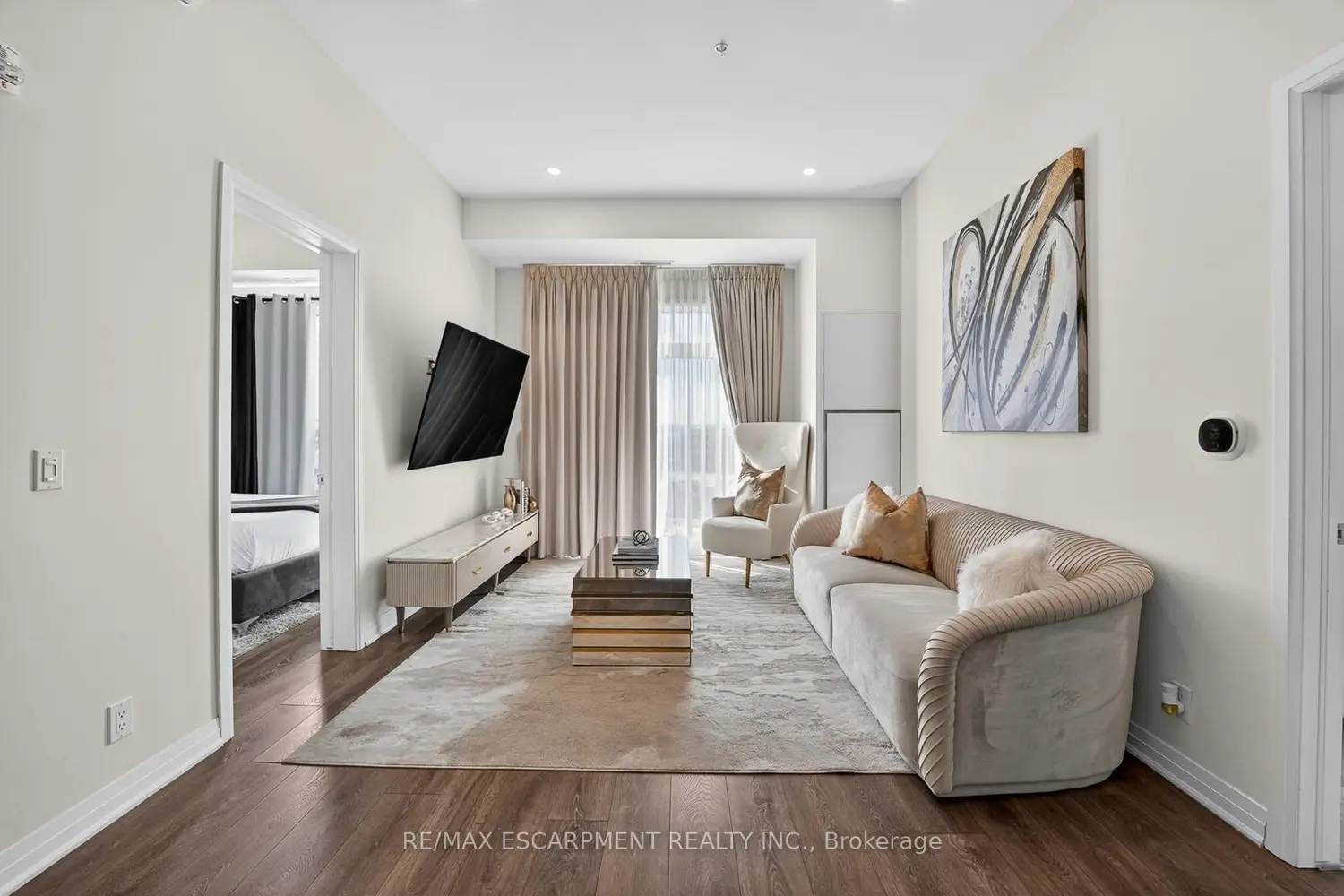 Additional image 3 of 1105 Leger Way 631
