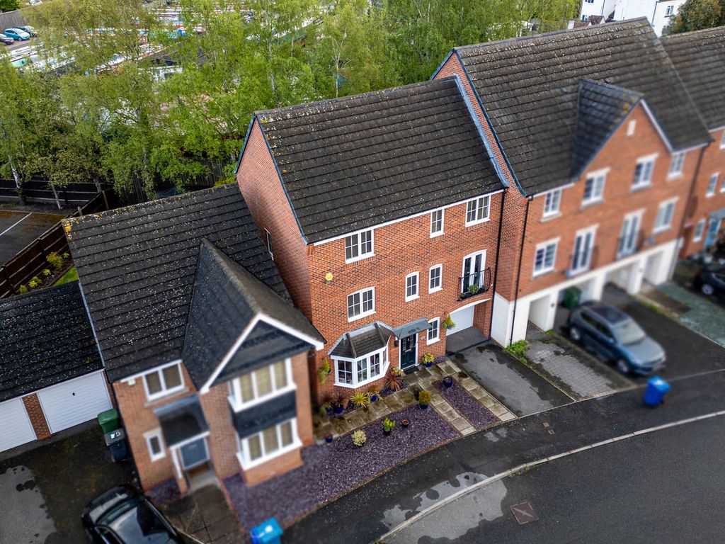 Additional image 35 of 5 bed town house for saleBarlow Avenue, Glascote, Tamworth B77