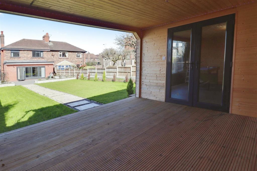 Additional image 18 of 4 bed semi-detached house for saleLower Milehouse Lane, Newcastle ST5