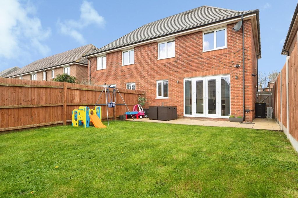 Additional image 20 of 3 bed semi-detached house for saleBoundary Drive, Amington, Tamworth B77