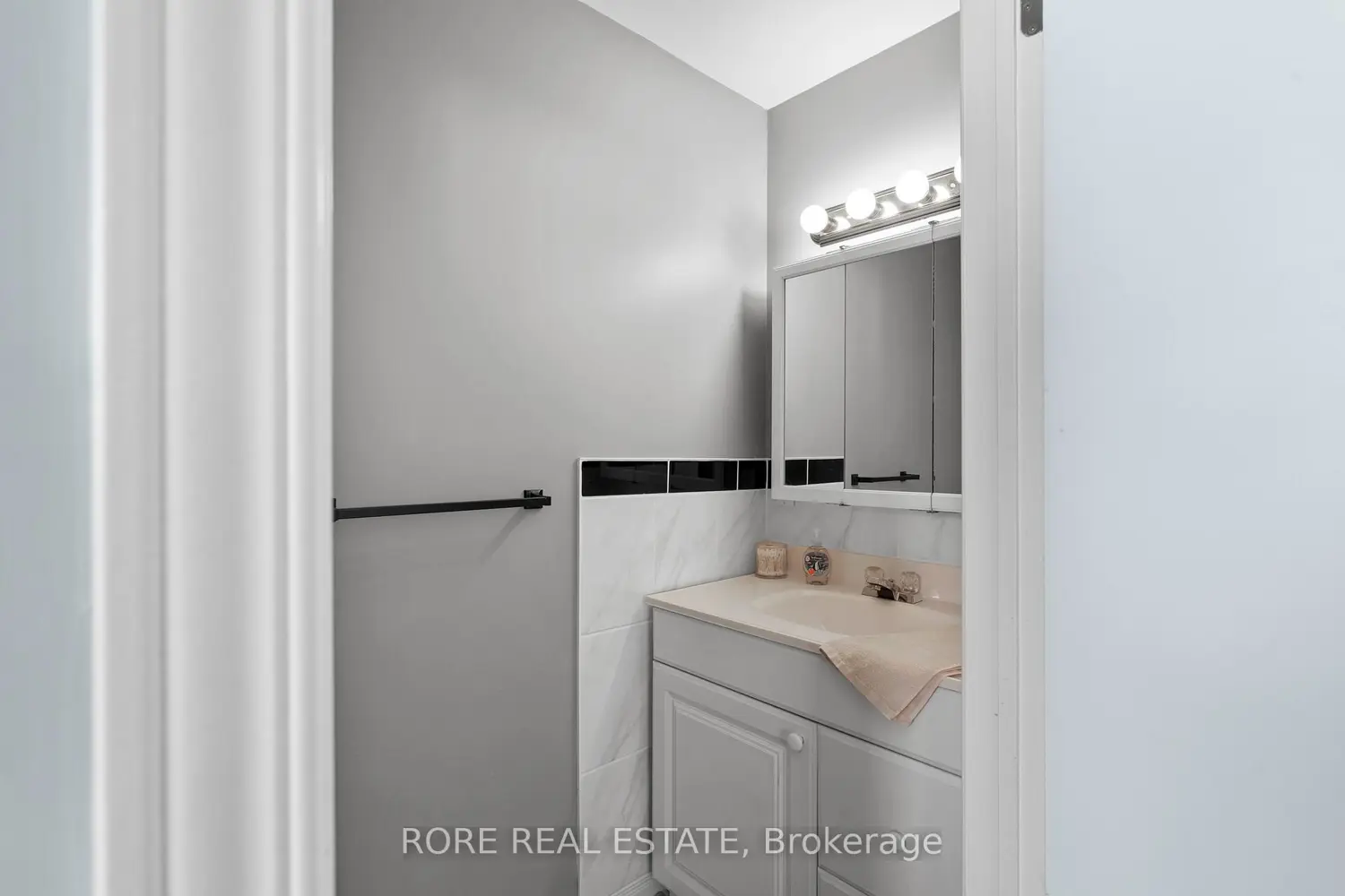 Additional image 13 of 128 Cook Avenue