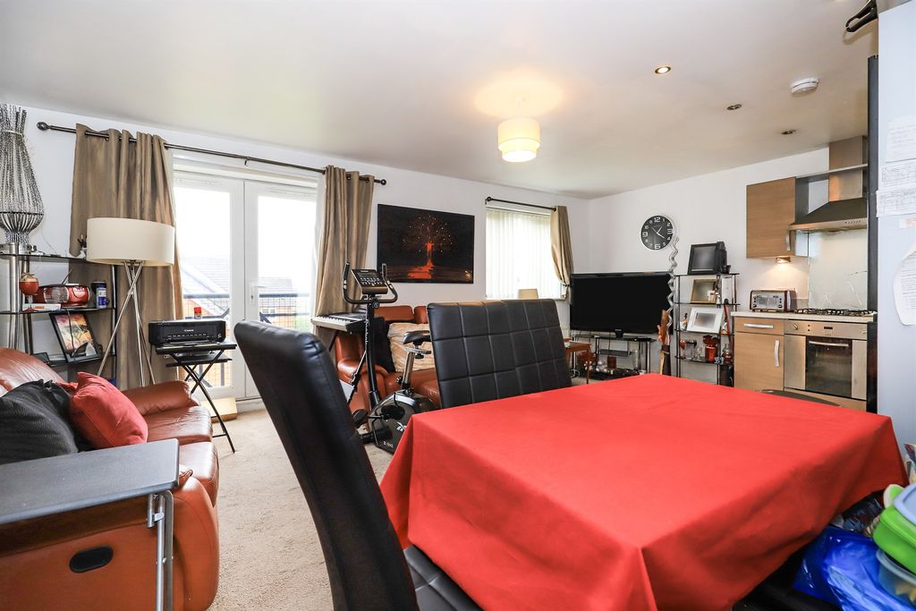 Additional image 11 of 2 bed flat for salePrestwood Road, Near New Cross Wednesfield, Wolverhampton WV11