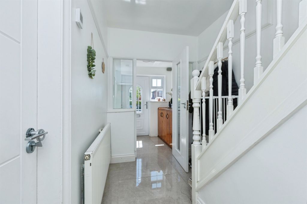 Additional image 7 of 4 bed semi-detached house for saleScraptoft Lane, Leicester LE5