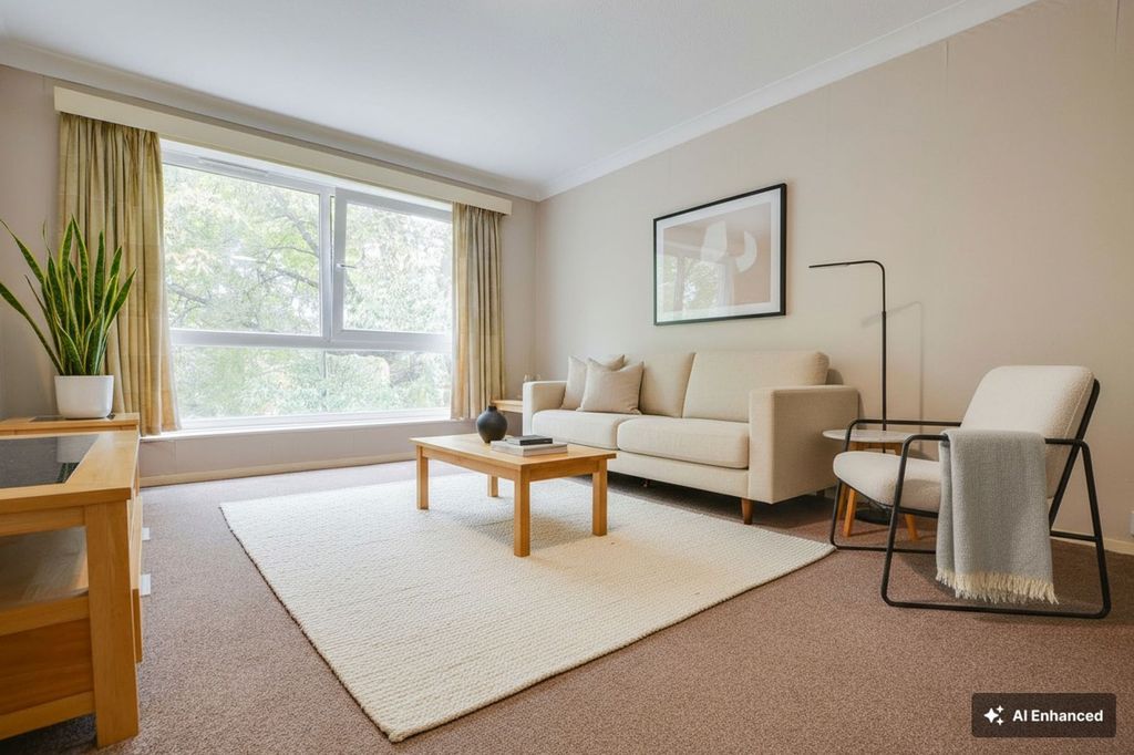 Additional image 3 of 1 bed flat for saleChestnut House, Knighton Drive, Stoneygate, Leicester LE2