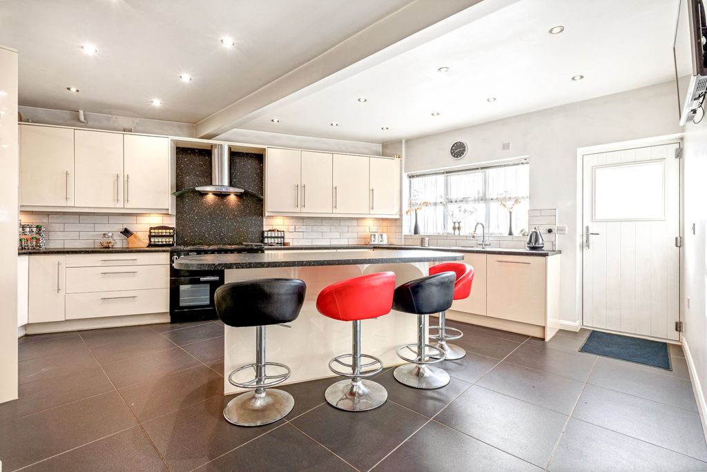 Additional image 5 of 5 bed detached house for saleTennis Court Drive, Humberstone, Leicester, Leicestershire LE5