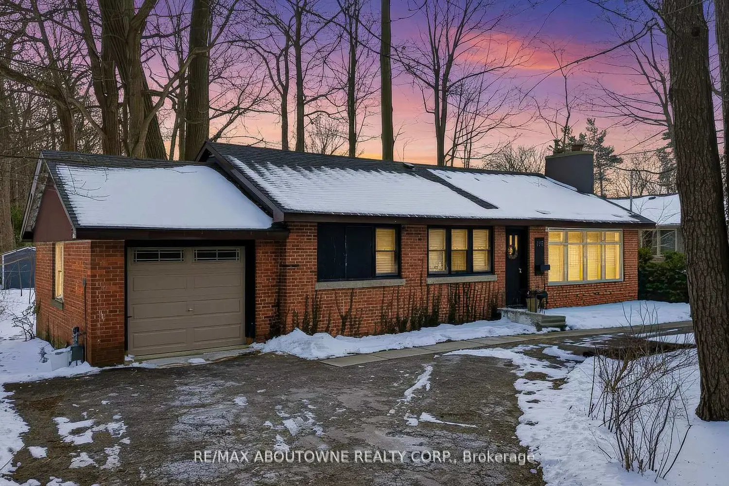 276 Lakeshore Road