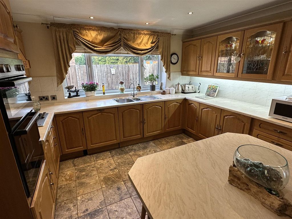 Additional image 9 of 3 bed detached bungalow for saleHolm View Close, Lichfield WS14