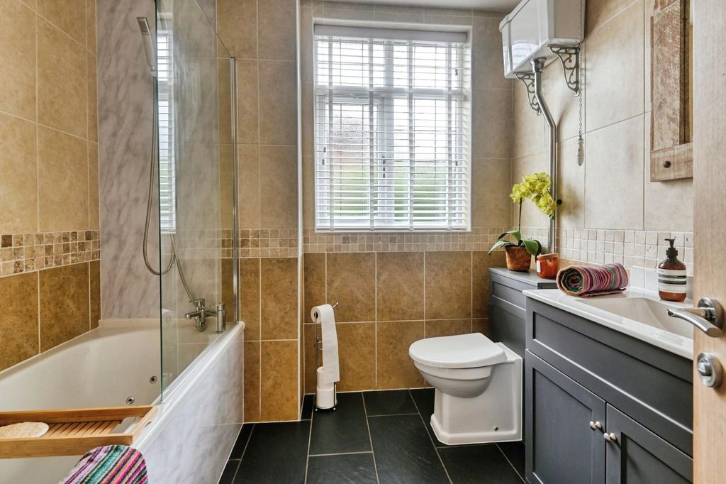 Additional image 12 of 3 bed detached house for sale12 The Dell, Tamworth B79