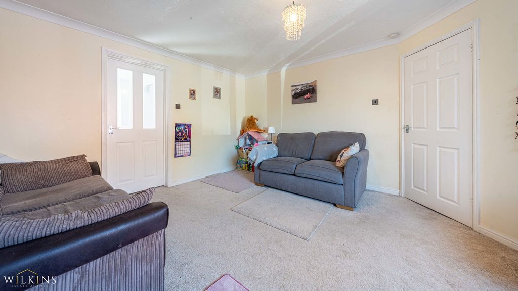Additional image 8 of 3 bed semi-detached house for saleGlendale Court, Wilnecote, Tamworth, Staffordshire B77