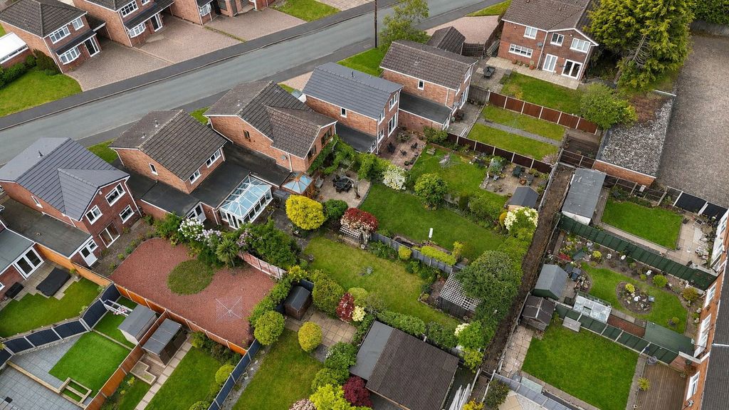 Additional image 2 of 3 bed link detached house for saleFalcon Close, Walsall WS6