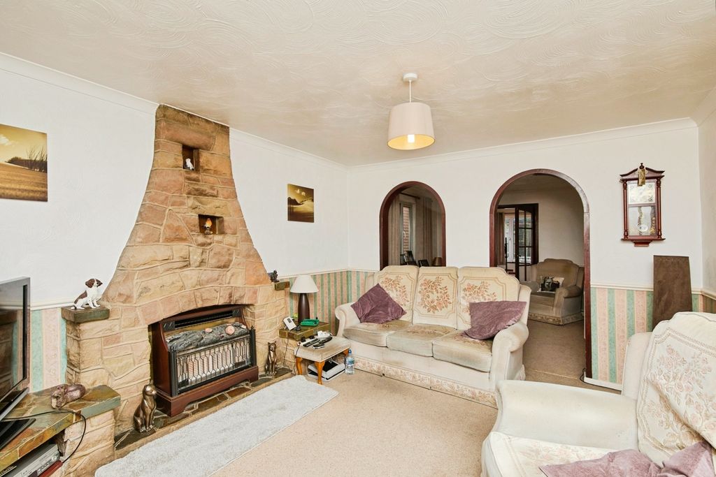 Additional image 6 of 3 bed detached house for saleLovatt Close, Stretton, Burton-On-Trent, Staffordshire DE13
