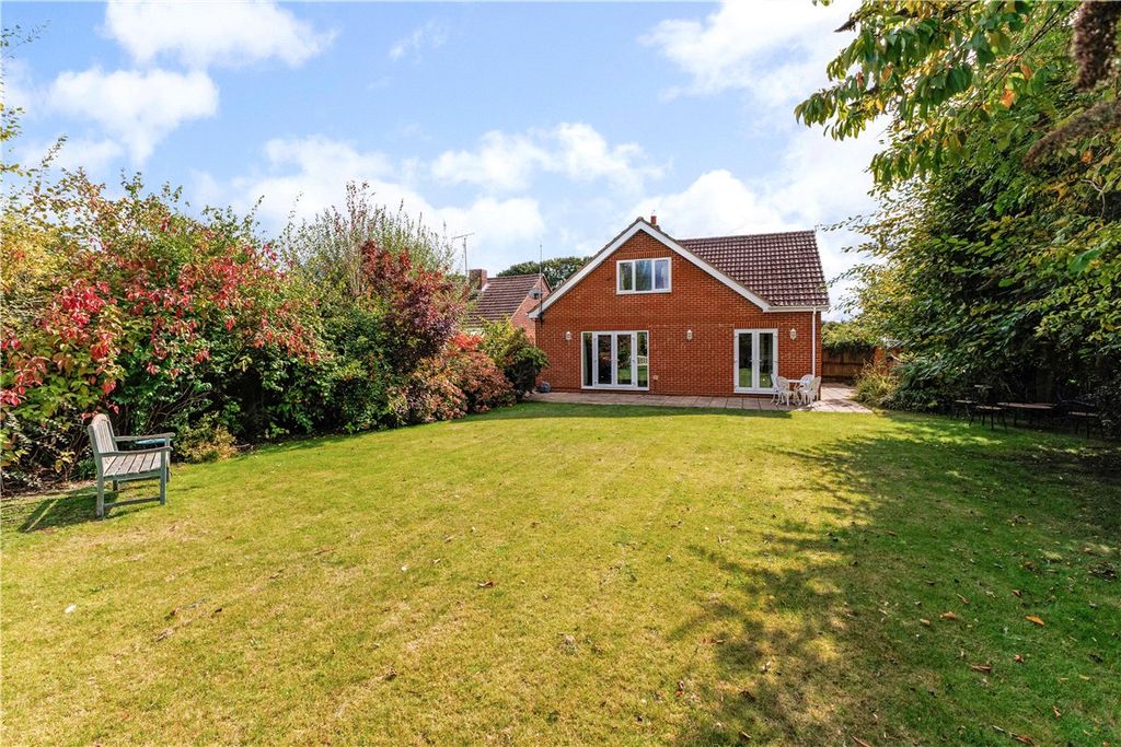 Additional image 2 of 3 bed detached house for saleEastsands, Burbage, Marlborough, Wiltshire SN8