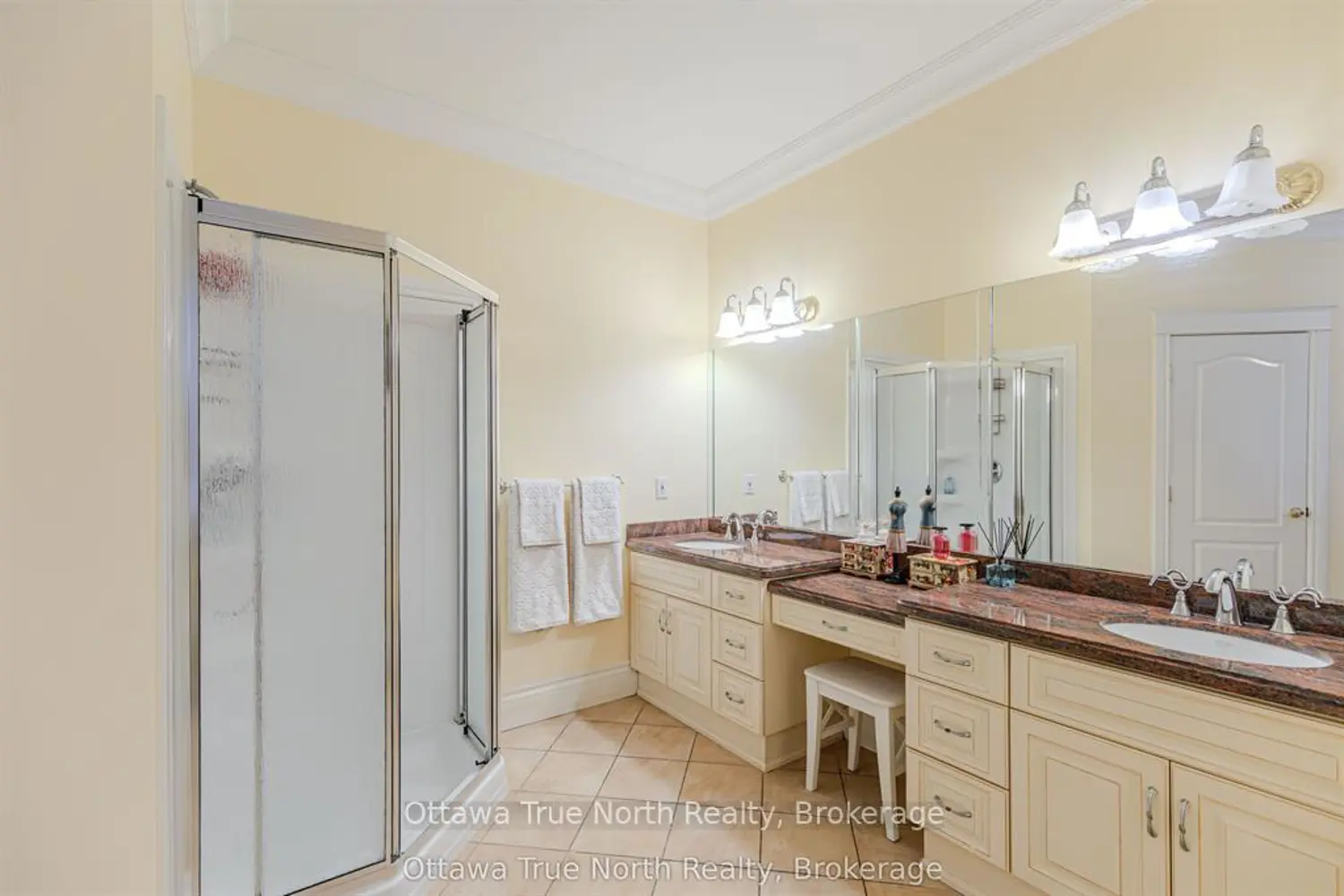 Additional image 15 of 5884 Earlscourt Crescent