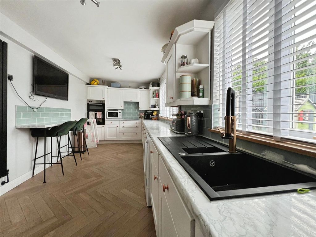 Additional image 6 of 3 bed property for saleKnype Way, Bradwell Newcastle Under Lyme, Staffordshire ST5