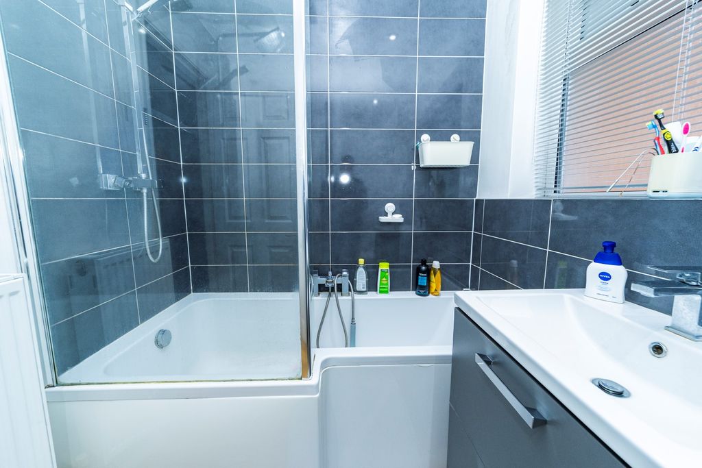 Additional image 25 of 4 bed semi-detached house for saleOriel Drive, Syston, Leicester LE7