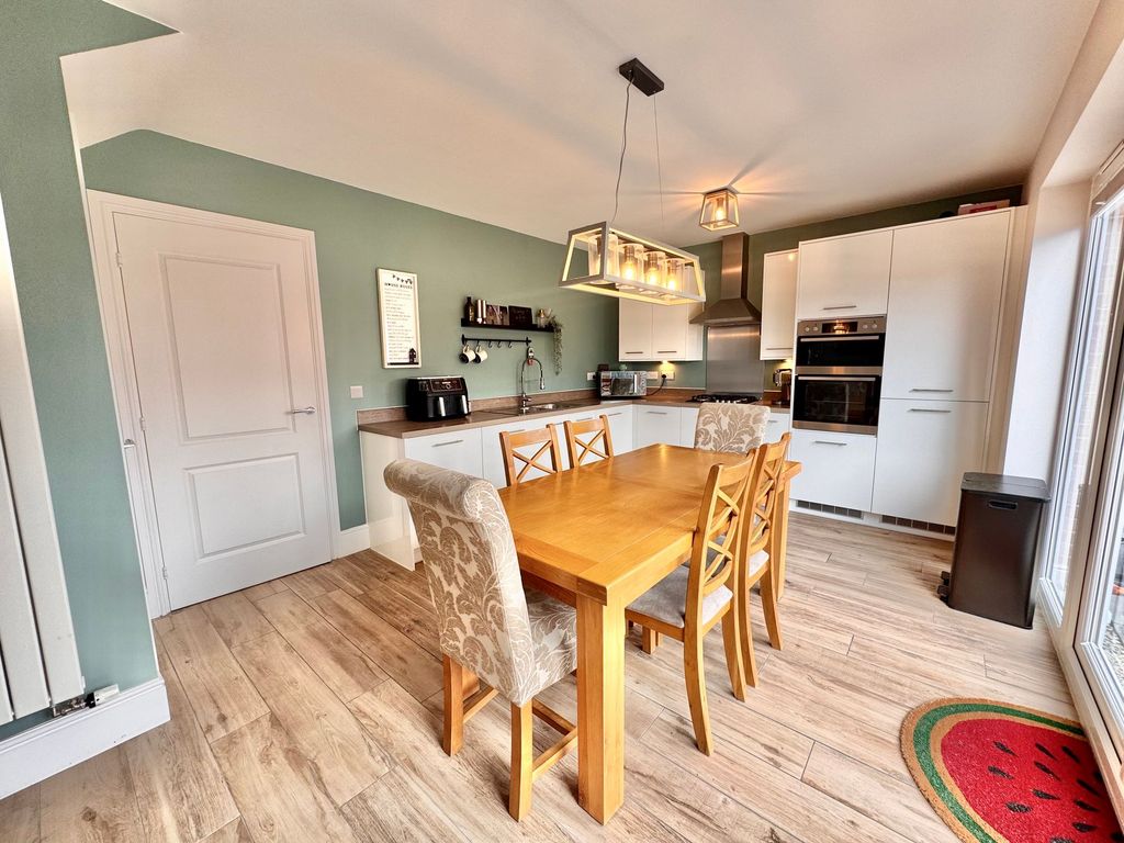Additional image 9 of 3 bed semi-detached house for saleRoman Avenue, Nuneaton CV11
