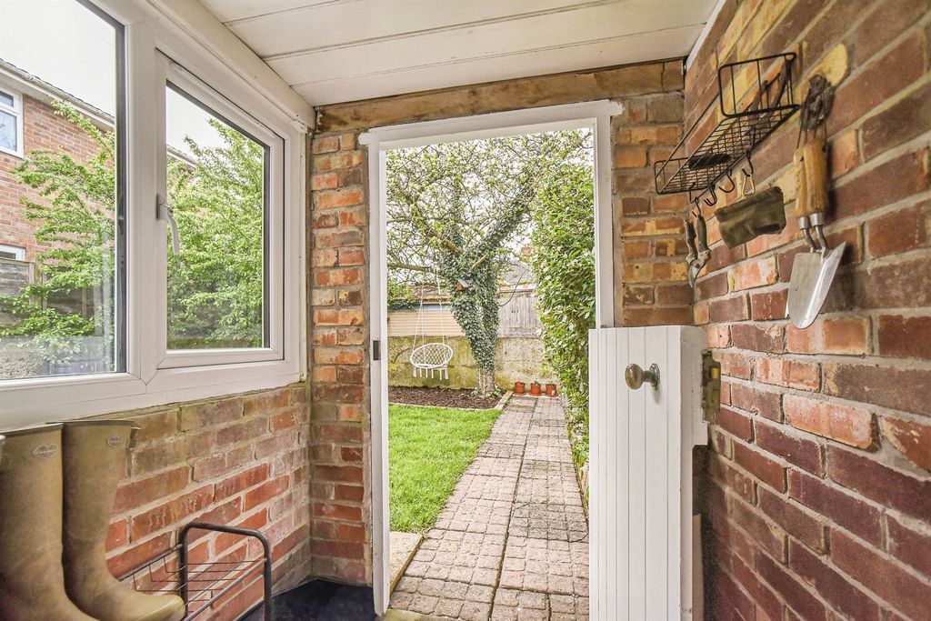 Additional image 5 of 2 bed cottage for saleBulford Road, Durrington, Salisbury SP4