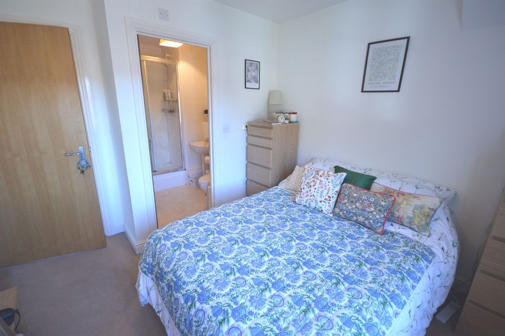 Additional image 4 of 2 bed flat for salePilgrims Way, Laverstock, Salisbury SP1