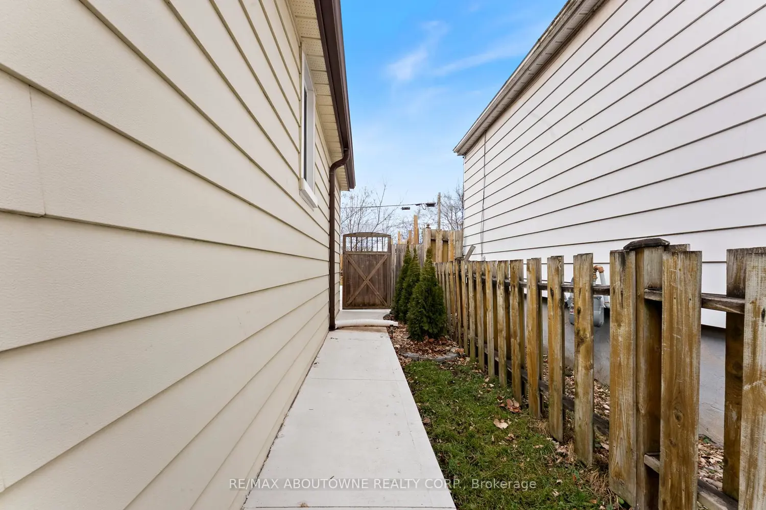Additional image 19 of 435 Waverly Street