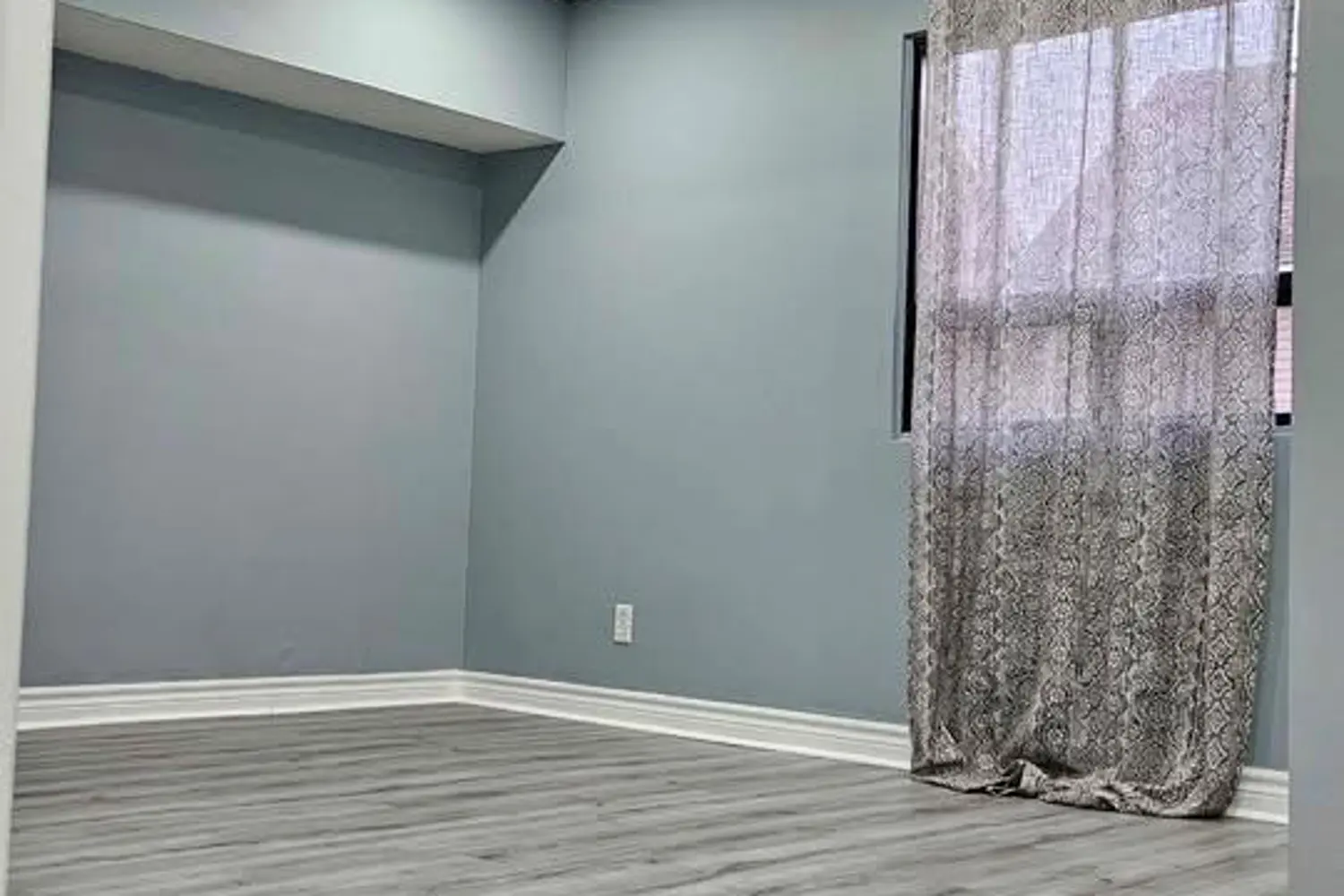 Additional image 10 of 4872 Valley Way 201