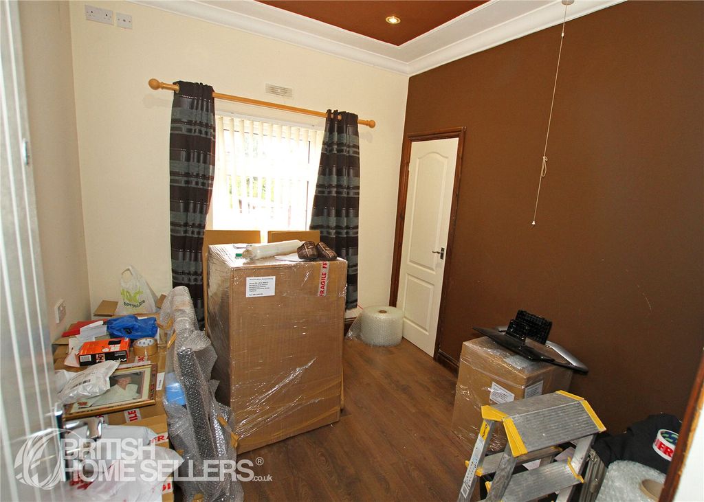 Additional image 6 of 2 bed flat for salePhilip Street, Stoke-On-Trent, Staffordshire ST4