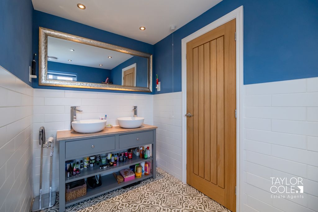 Additional image 29 of 5 bed detached house for saleShannon, Belgrave, Tamworth, Staffordshire B77