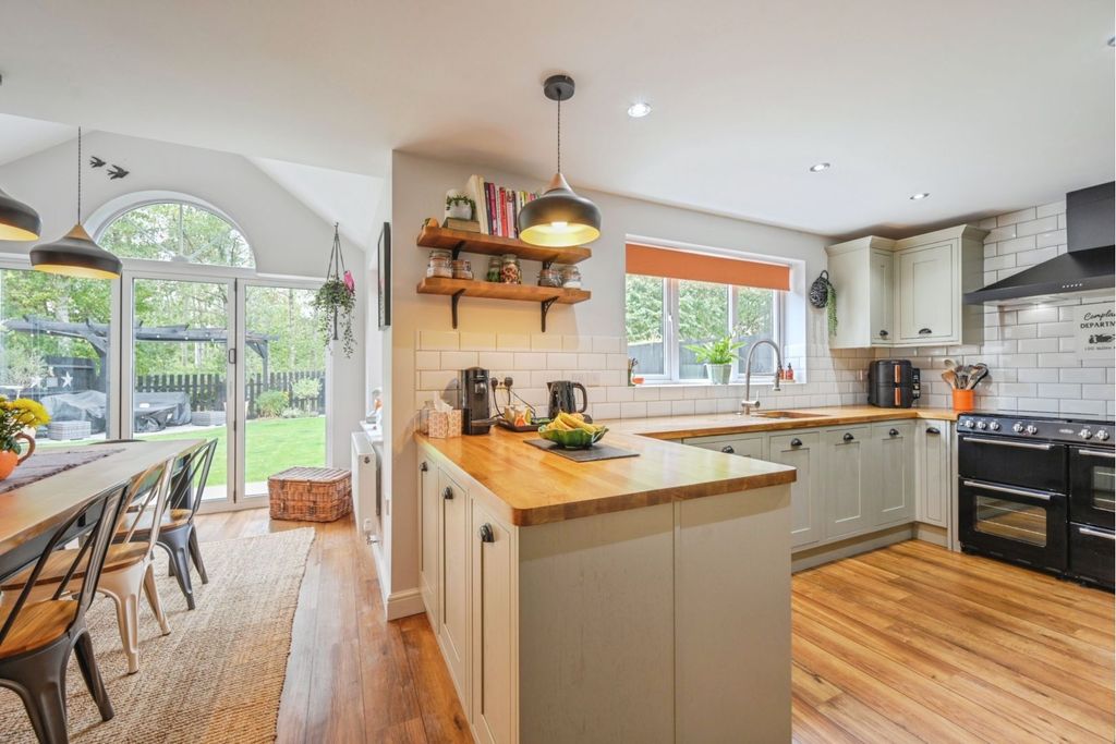 Additional image 9 of 5 bed detached house for saleRowley Close, Tamworth B79