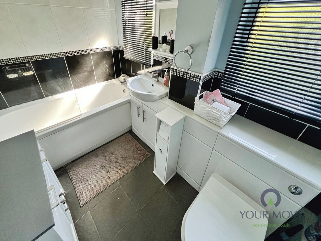 Additional image 5 of 3 bed flat for saleCentral Drive, Lower Gornal, West Midlands DY3