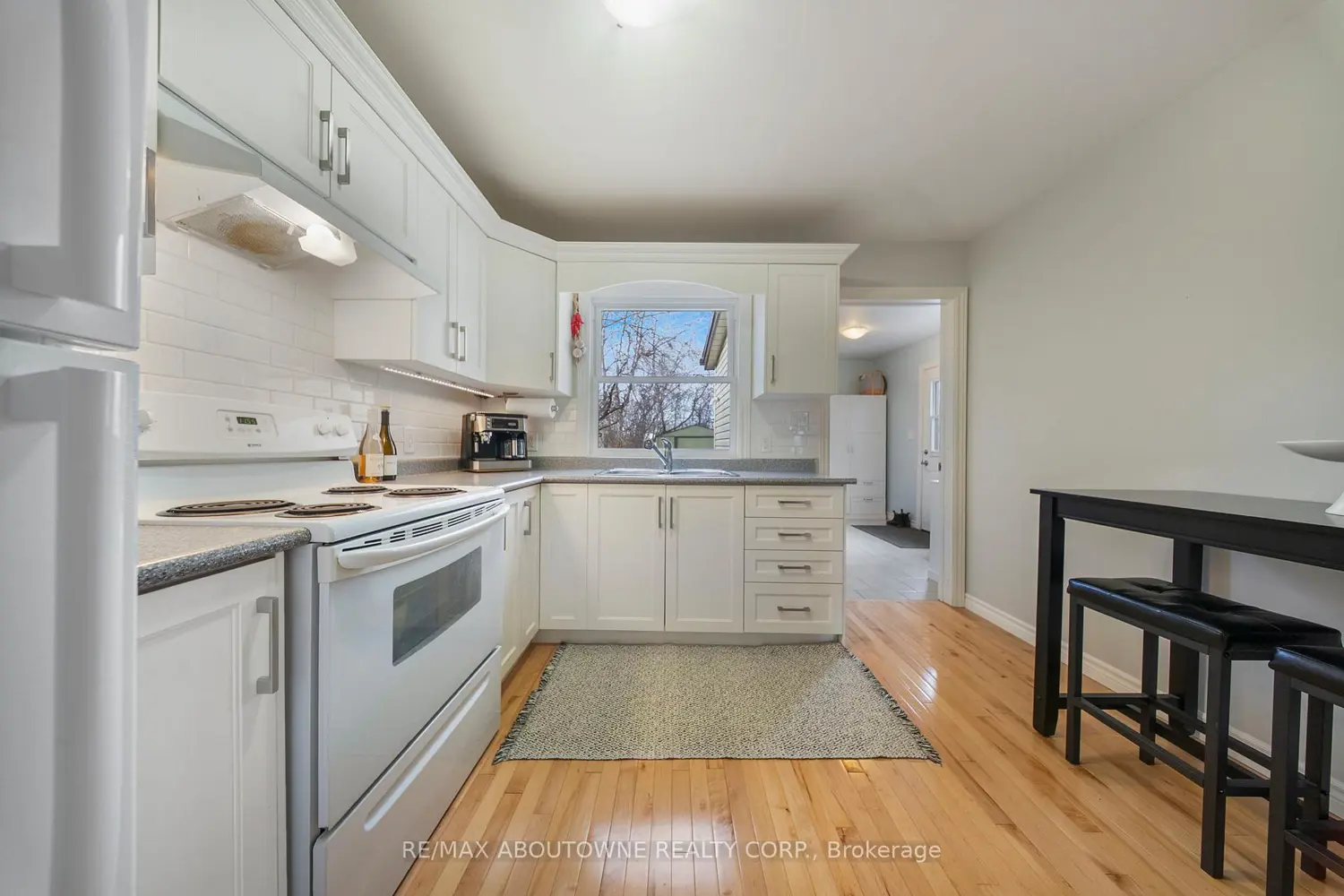 Additional image 6 of 435 Waverly Street