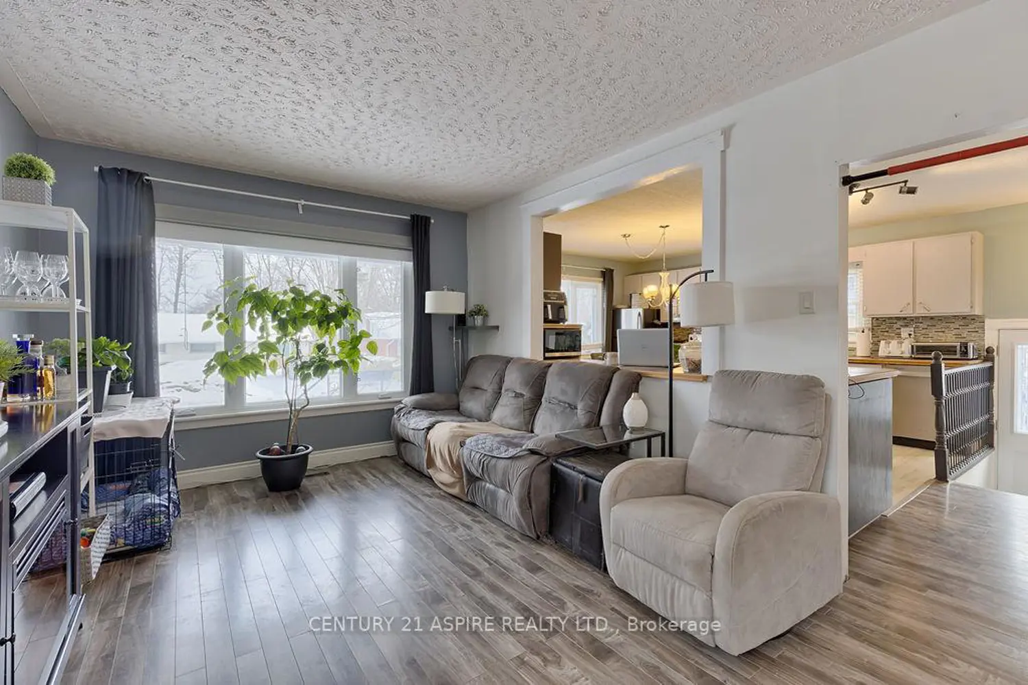368 Bell Street photo 5