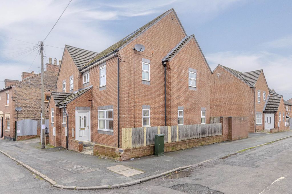 3 bed semi-detached house for saleRuxley Road, Stoke On Trent ST2