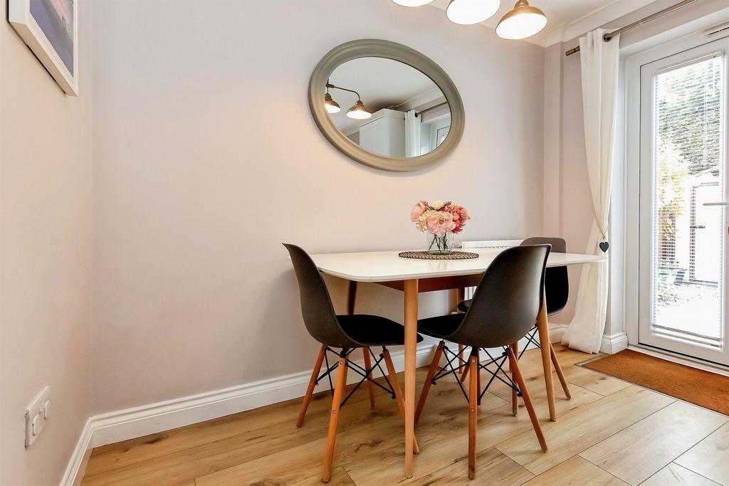 Additional image 8 of 3 bed semi-detached house for saleClover Gardens, Stamford PE9