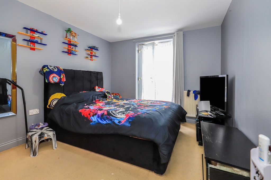 Additional image 8 of 2 bed flat for salePatshull Avenue, Fordhouses, Wolverhampton WV10
