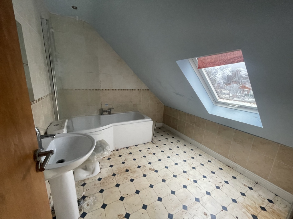 Additional image 8 of 2 bed flat for sale6 The Courtyard, Beasley Avenue, Newcastle Under Lyme, Staffordshire ST5