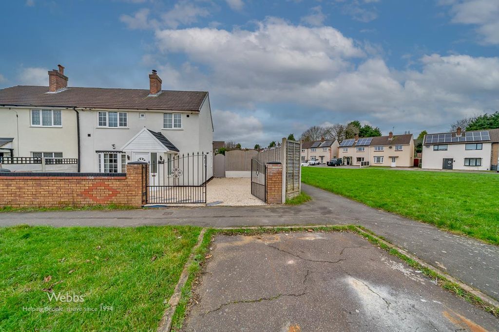 4 bed semi-detached house for saleSankey Road, Cannock WS11