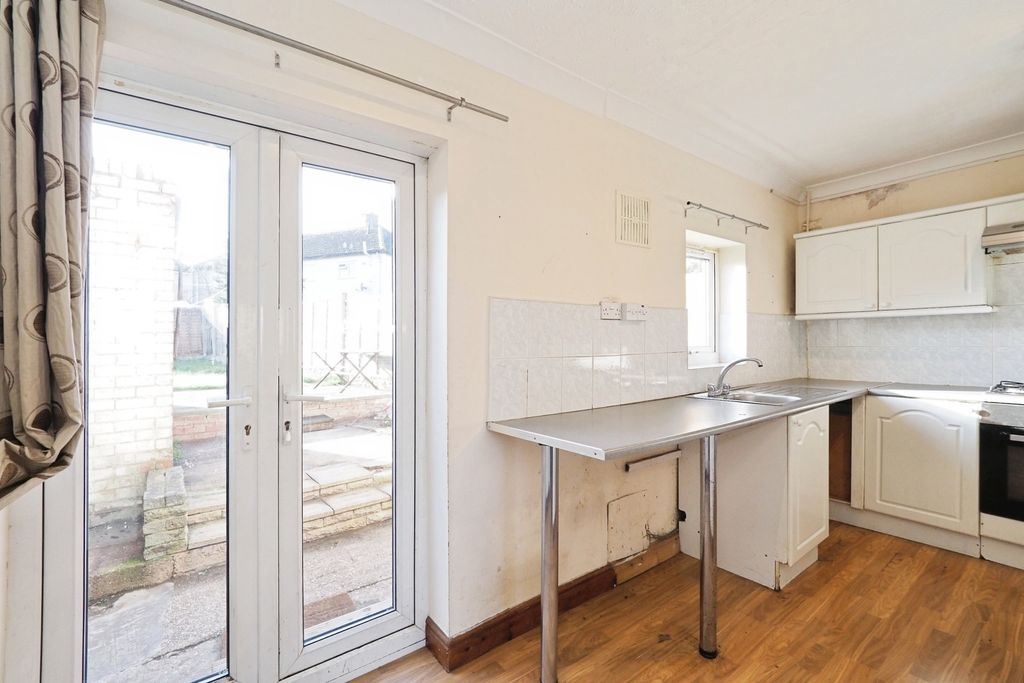 Additional image 5 of 3 bed terraced house for saleAviation Lane, Burton-On-Trent, Staffordshire DE13