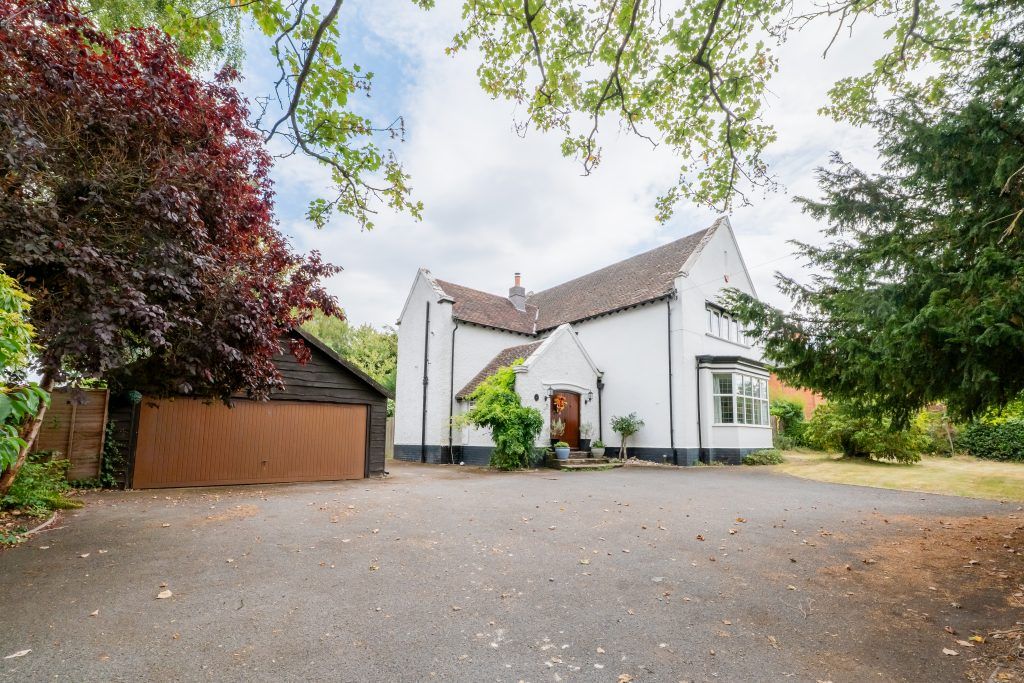 4 bed detached house for sale‘Trelma’ Swithland Lane, Rothley LE7