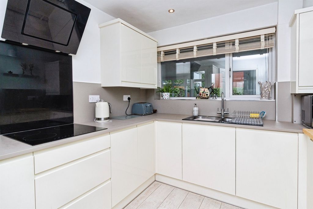 Additional image 3 of 2 bed detached bungalow for saleLower Penkridge Road, Acton Trussell, Stafford ST17