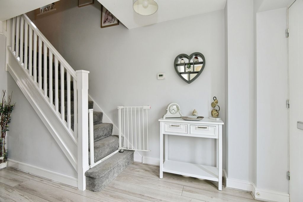 Additional image 7 of 3 bed semi-detached house for saleFell Avenue, Newcastle, Staffordshire ST5