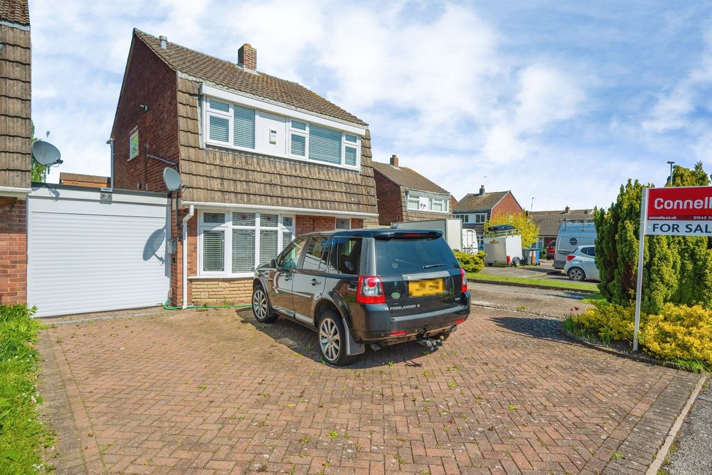 3 bed detached house for saleLinford Close, Rugeley WS15