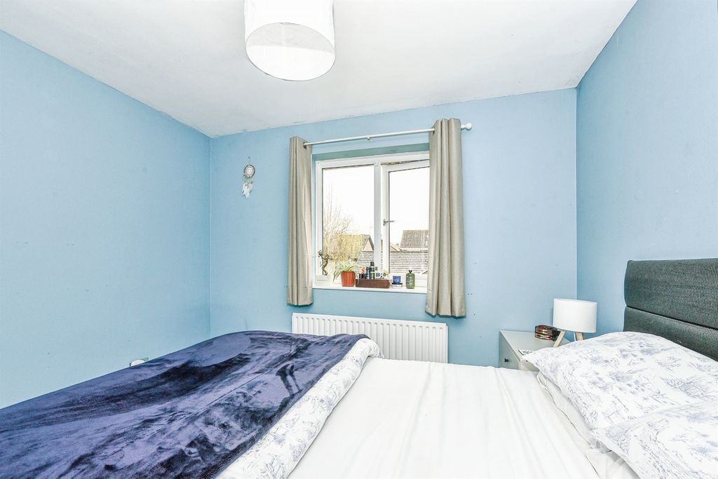 Additional image 8 of 2 bed property for saleKingfisher Drive, Durrington, Salisbury SP4