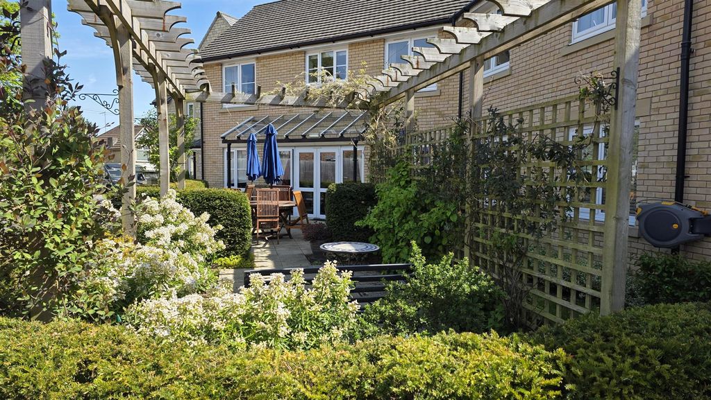 1 bed flat for saleSomerford Road, Cirencester GL7