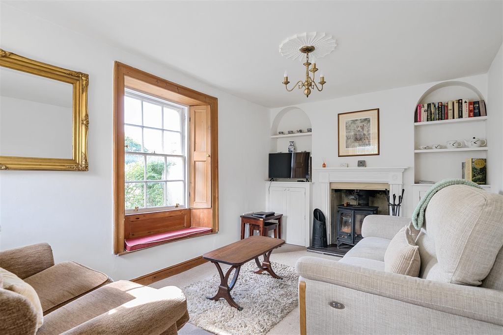 3 bed detached house for saleDevizes Road, Box, Corsham SN13 photo 3