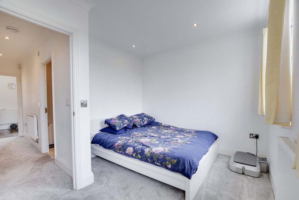 Additional image 12 of 4 bed semi-detached house for saleOrchard Close, Scraptoft, Leicester LE7