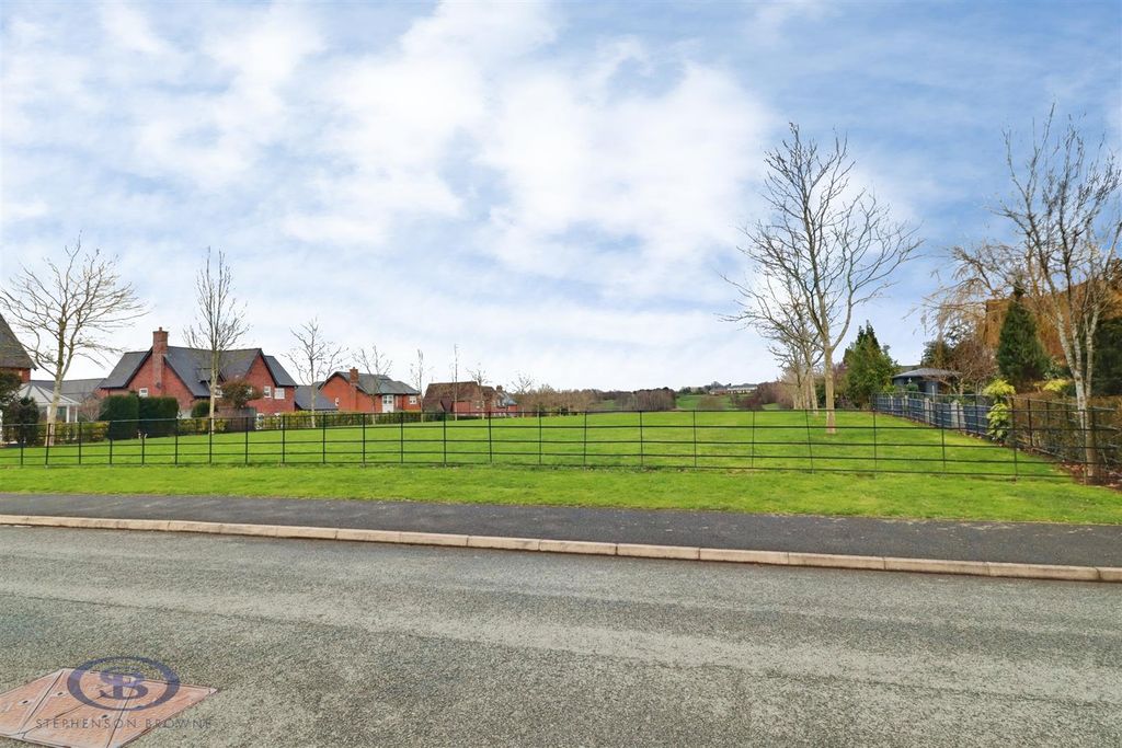 Additional image 2 of 3 bed flat for saleAshbourne Drive, Weston, Crewe CW2