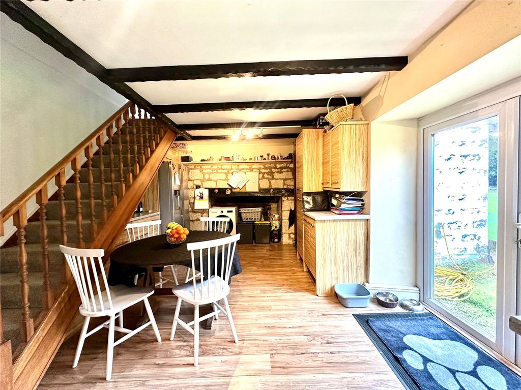 Additional image 7 of 3 bed semi-detached house for salePriors Hill, Wroughton, Swindon SN4