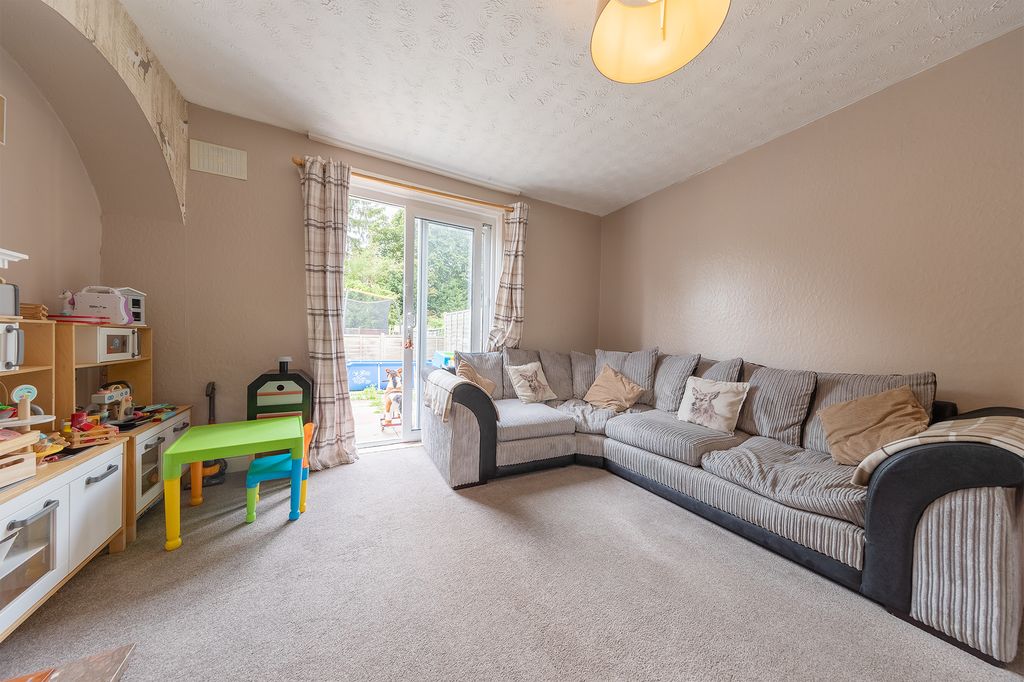 Additional image 2 of 3 bed semi-detached house for saleAllexton Gardens, Leicester LE3