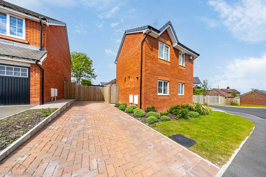 Additional image 22 of 3 bed semi-detached house for saleDere Close, Two Gates, Tamworth, Staffordshire B77
