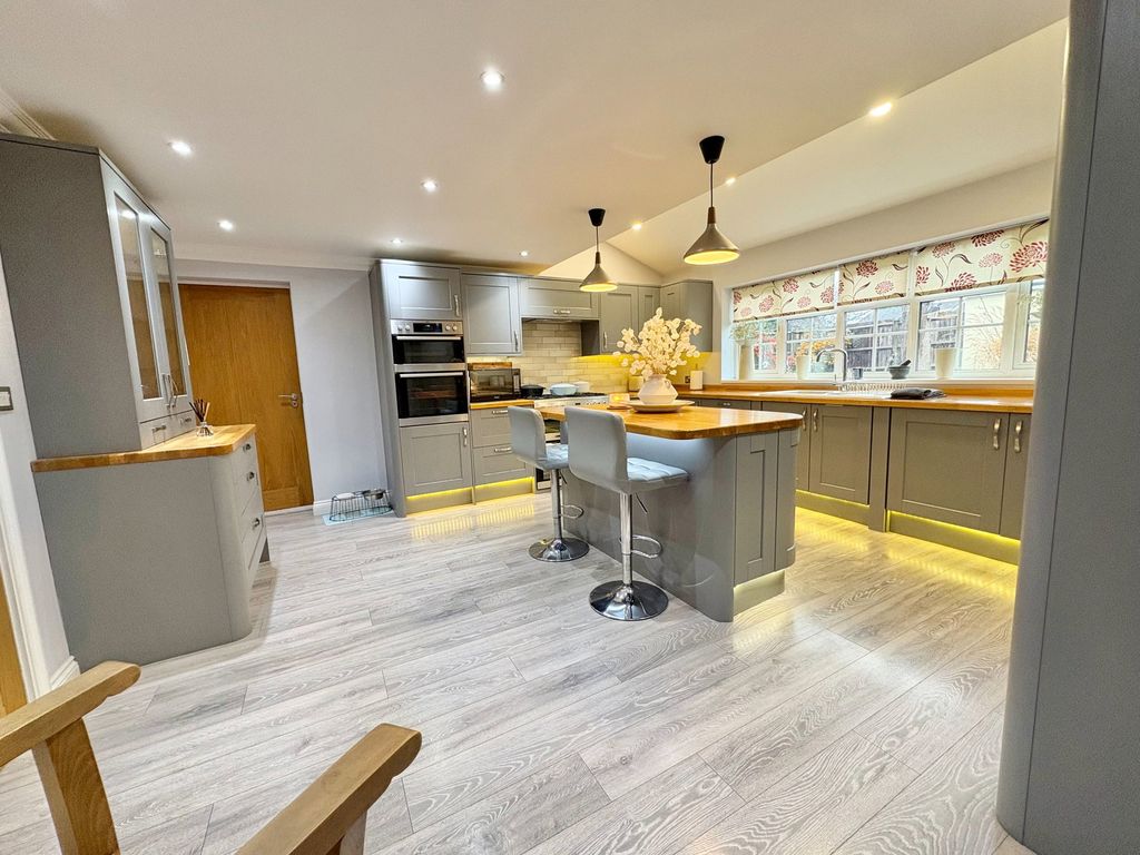 Additional image 8 of 4 bed detached house for saleMarlin, Dosthill, Tamworth B77