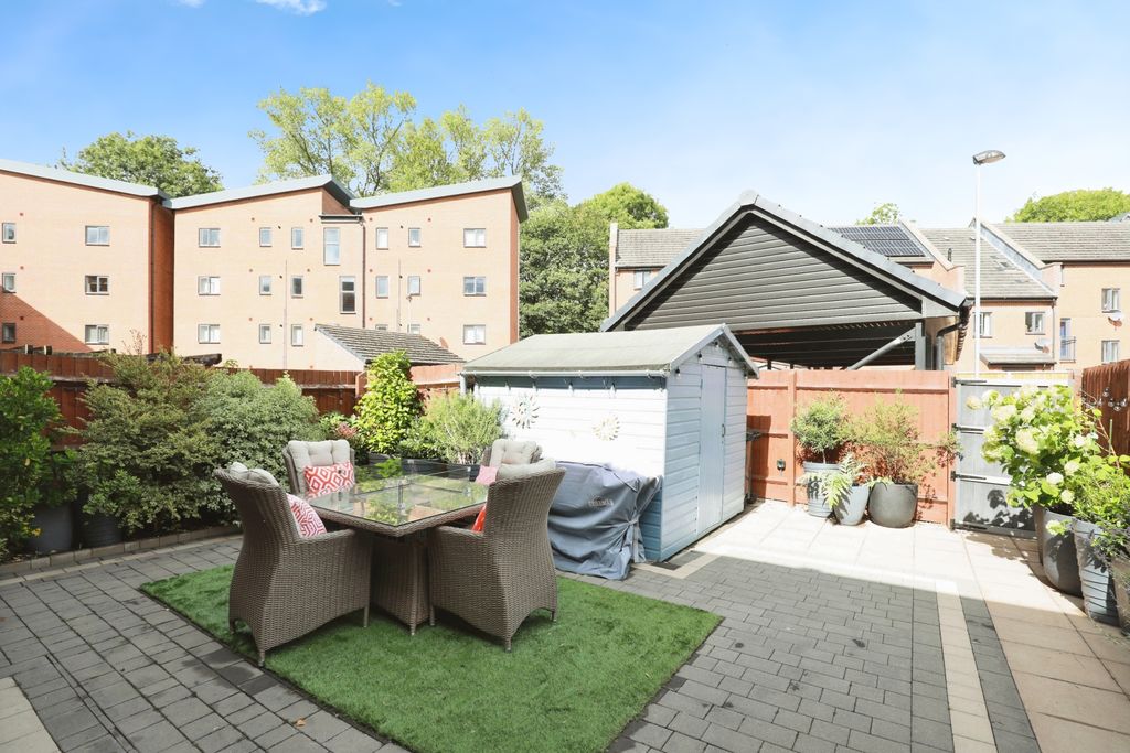 Additional image 15 of 4 bed town house for saleQuay Side, Stoke-On-Trent ST1